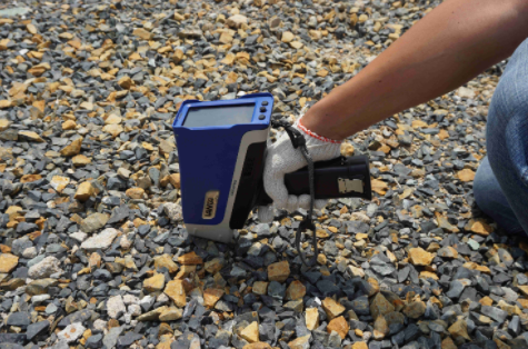 奧林巴斯手持式礦石成分分析儀 Vanta VMR